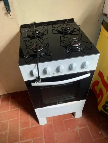 Fogão Realce 4 Bocas Semi Novo - 5 Meses de Uso - Rio Verde MS