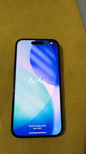 Vendo iPhone 15, 128 gigas semi novo. 86%de bateria. Valor 3200 reais