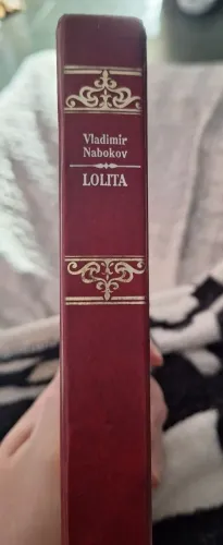 Livro "Lolita" de Vladimir Nabokov