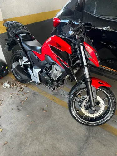 Vendo ou troco CB Twister 300f CBS 2024