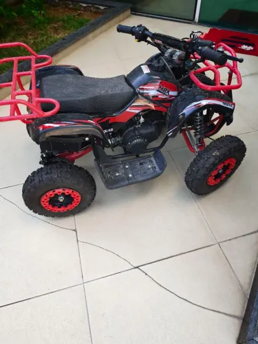 Quadriciclo infantil 