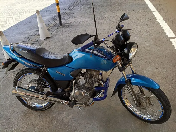 Titan 125 Extra 2003 pura 