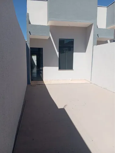 Casa 2 qtos rua publica
