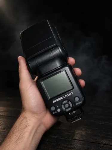 Flash Triopo Speed light TR-950