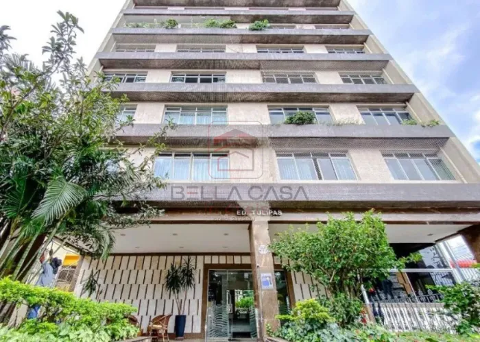 Apartamento de Luxo na Avenida Paes de Barros com Piscina Aquecida e Quadra de Tênis