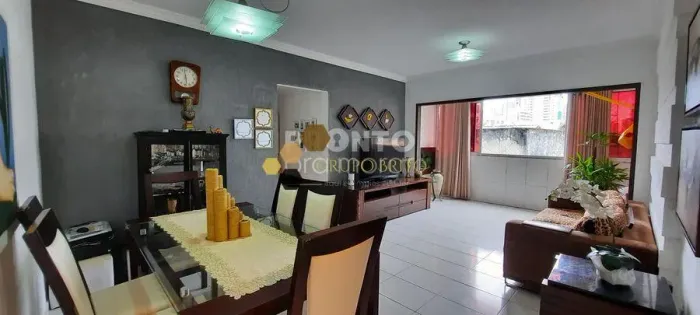 Apartamento com excelente localização em Boa viagem, próximo ao mar.