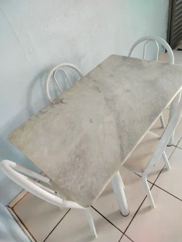 Mesa de mármore 