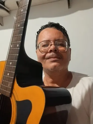 Aulas de Música - Violão, Composição e Improvisação