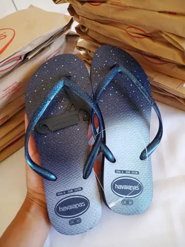 Kit com 10 pares de chinelo havaianas Slim Azul Marinho com gliter degrade 