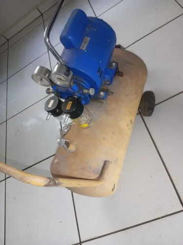 *PRODUTO DE OPORTUNIDADE* Bomba de vácuo/compressor prismatec 131 + reservatório