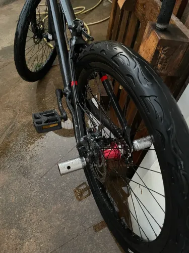 Bike montada para grau
