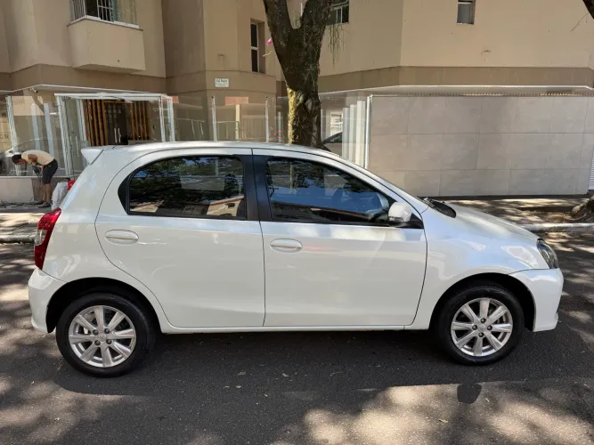 Toyota Etios X Plus 1.5 Flex 16V 5P Aut. 2020