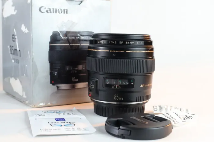 Canon EF 85mm USM