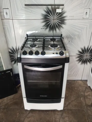 Vendo fogão semi novo