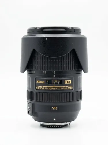 Lente Nikon DX 18x300 ED usada