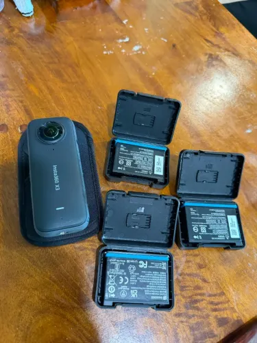 insta 360 x3 + Baterias (total 4 baterias originais)