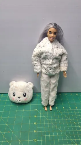 Barbie Branca Neve Urso Polar Cutie Reveal Pelúcia Fantasia