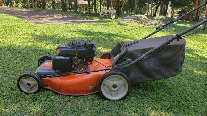 Cortador de grama