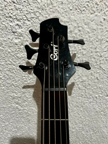 Baixo 5 cordas Ativo Cort T35