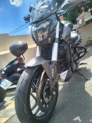 Dominar 400 