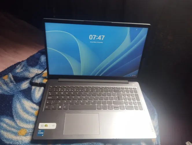 Vendo notebook Lenovo