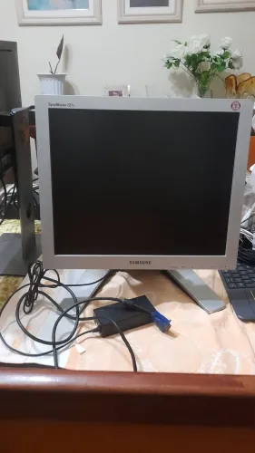 Tela de PC Samsung Sinc Master 721s
