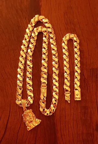 Lindo conjunto banhado a ouro 18k novo 