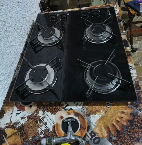 Fogão de 4 bocas cooktop