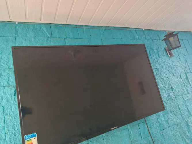 TV vizion 50? com Defeito na Tela - Ideal para Retirada de Peças