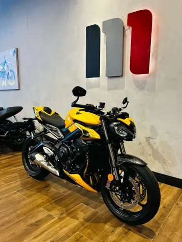 Street Triple 765 RS 2026