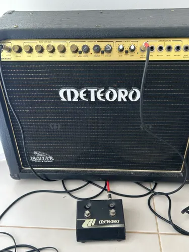 Amplificador Meteoro Jaguar Stereo Chorus - 100W RMS - Clássico