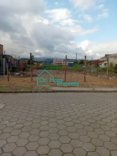 Terreno com 250 metros quadrados a venda em mongaguá