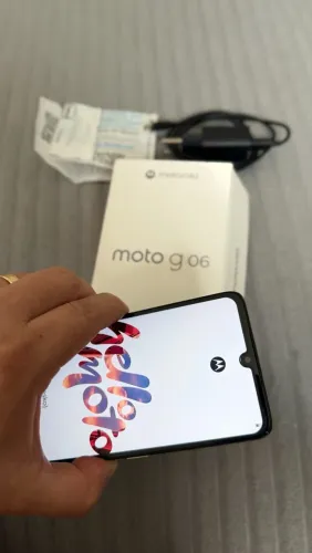 Motorola Moto G06 256 gb completo com nota fiscal com apenas 10 dias de uso