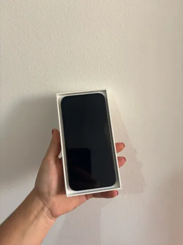 iPhone 13 128GB Preto