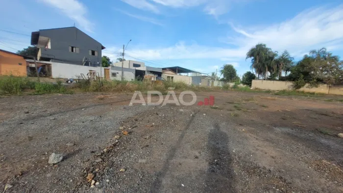 Lote com 843 m² Jardim Guanabara