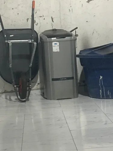 Vendo tanquinho bem conservado valor 400 mais tem conversa