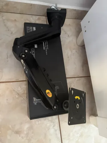 Suporte articulado para monitor