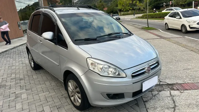 Fiat Idea Attractive 1.4 Fire Flex 8V 5P 2014