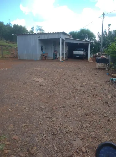 Troco meio alqueire de uma chácara localizada na comunidade São José em Guaraniaçu