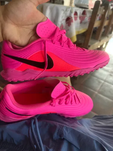 Vendo chuteira Nike time pô