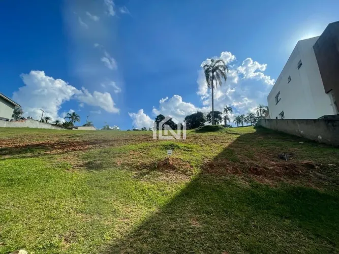 Terreno á venda no condominio Terra de Santa Adelia