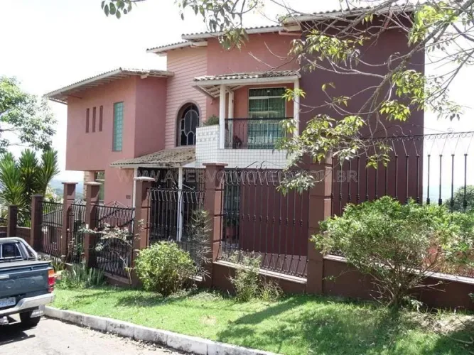 Casa à venda com 5 quartos no Granville - Juiz de Fora/MG