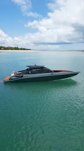 Azov 380 plus  com pouco uso e muito bem cuidada