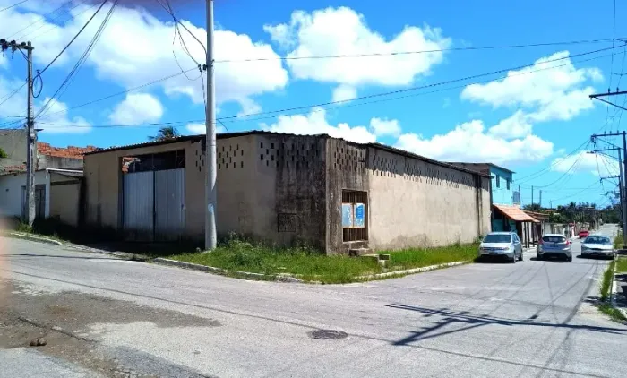 Galpão comercial no Tangará entre Búzios e Cabo Frio com 400m2