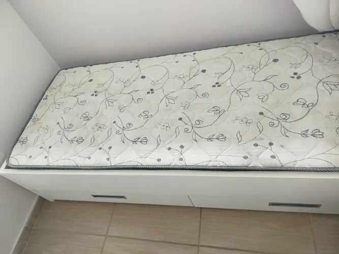 Cama solteiro
