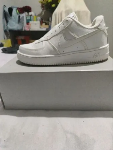 Tênis Nike Air force ( feminino)