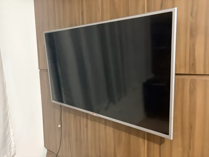 Tv led LG de 39 polegadas com painel e suporte