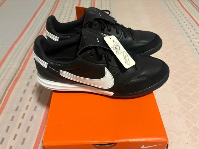 Chuteira Nike premier 3 society 