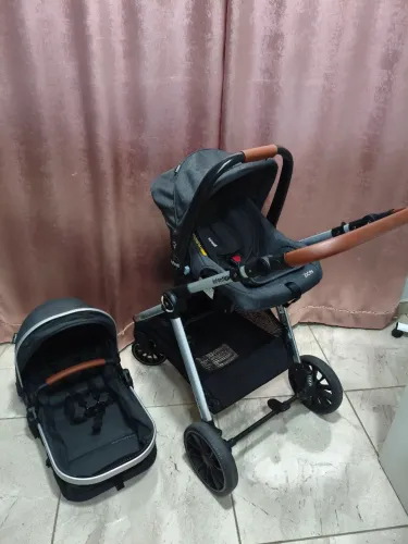 Carrinho de Bebê Travel System Infanti Romanzo com Bebê Conforto