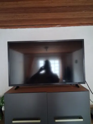Vende-se uma Smart TV de 32 polegadas da marca Samsung